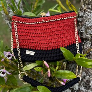 Bolsa Artesanal em Crochê terra cota e Preta