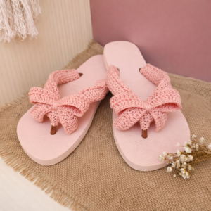 chinelo em crochê 
modelo 3 encantos